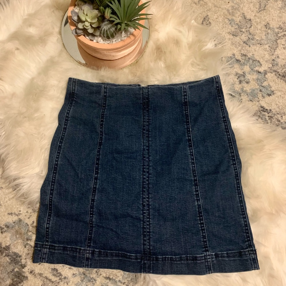Dark wash mini jean skirt